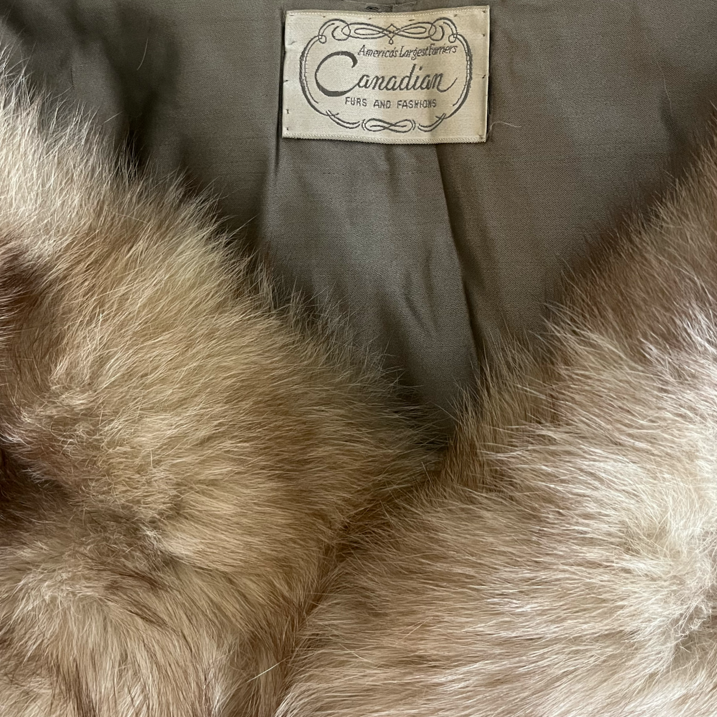 canadian fox fur stole | size S-M