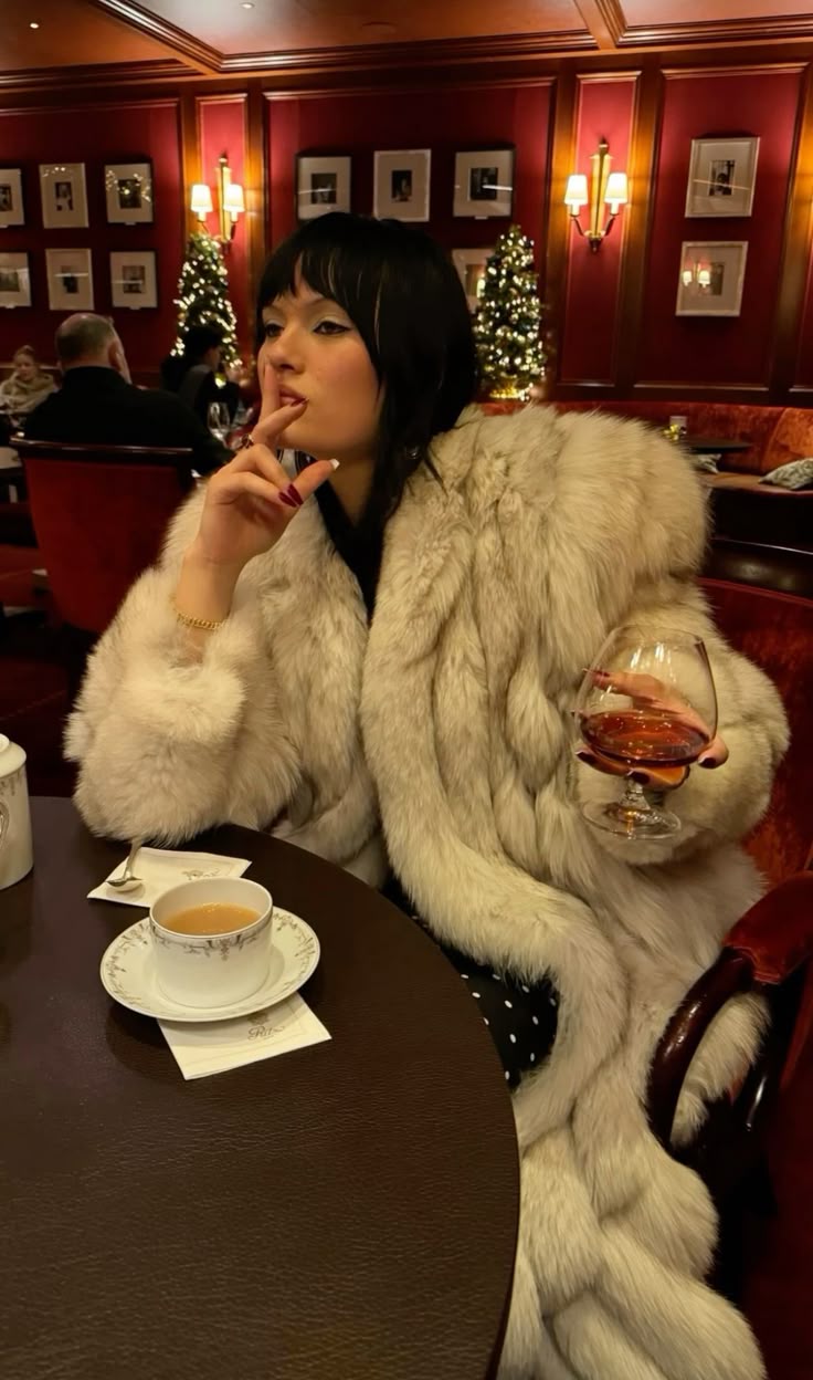 the Zenny | custom white fox fur & hat matching set | size S-M