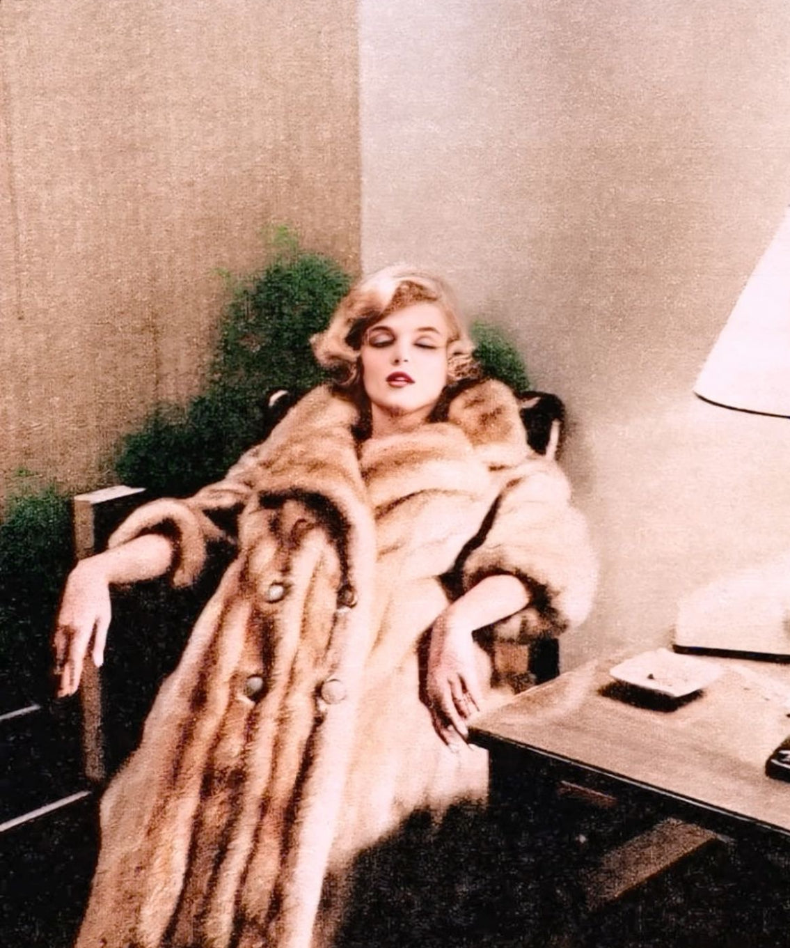 50s marilyn blonde mink | size S-M