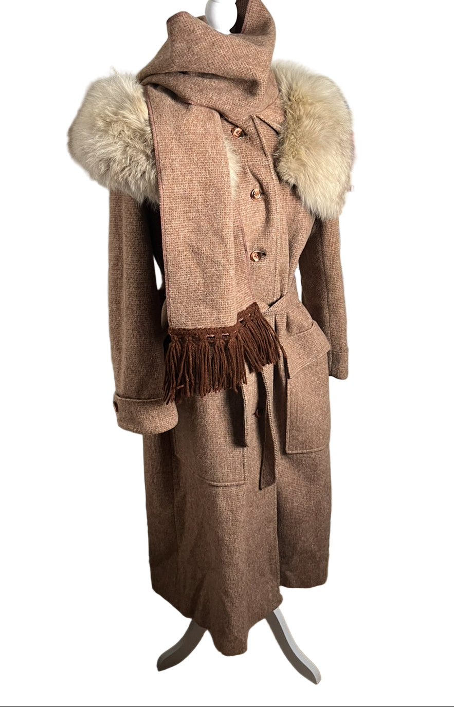 the ski chalet set| 70s full-length coat & scarf| size M-L