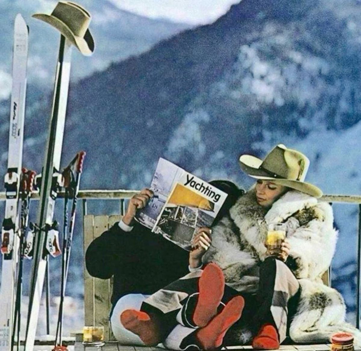 the ski chalet set| 70s full-length coat & scarf| size M-L