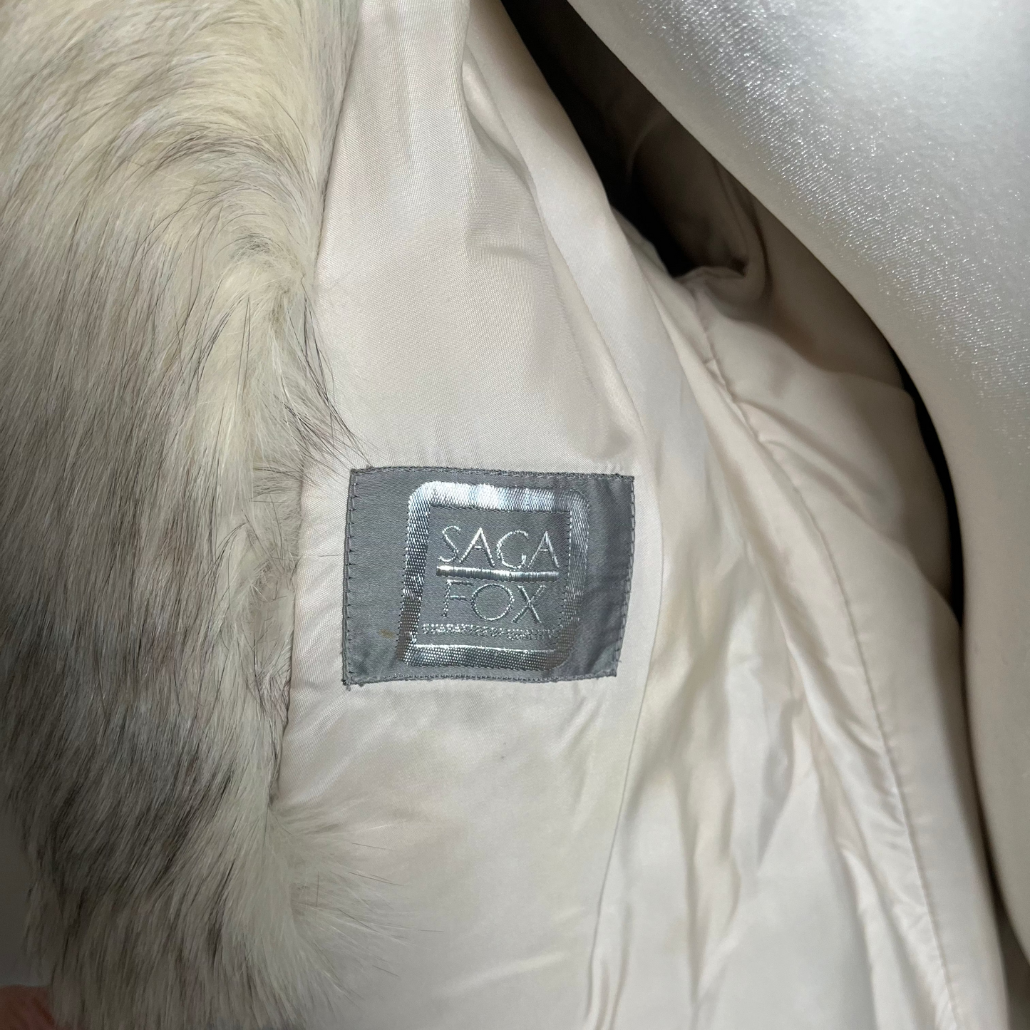 white lines| 80s SAGA fur | size M