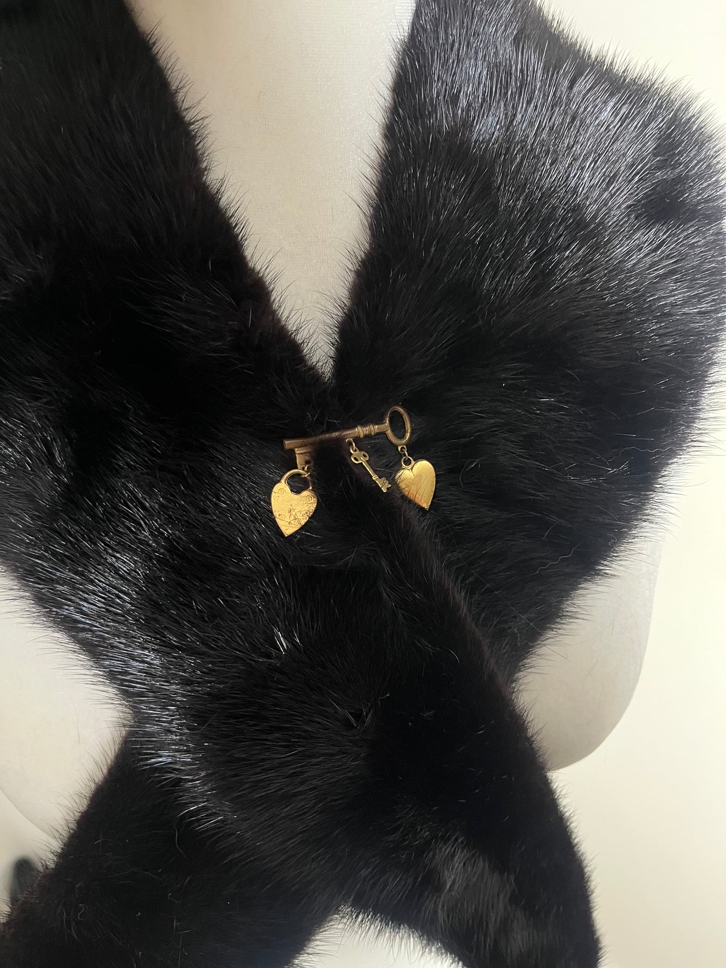 dedicated to the one I love | fur hat & scarf set | size S-M