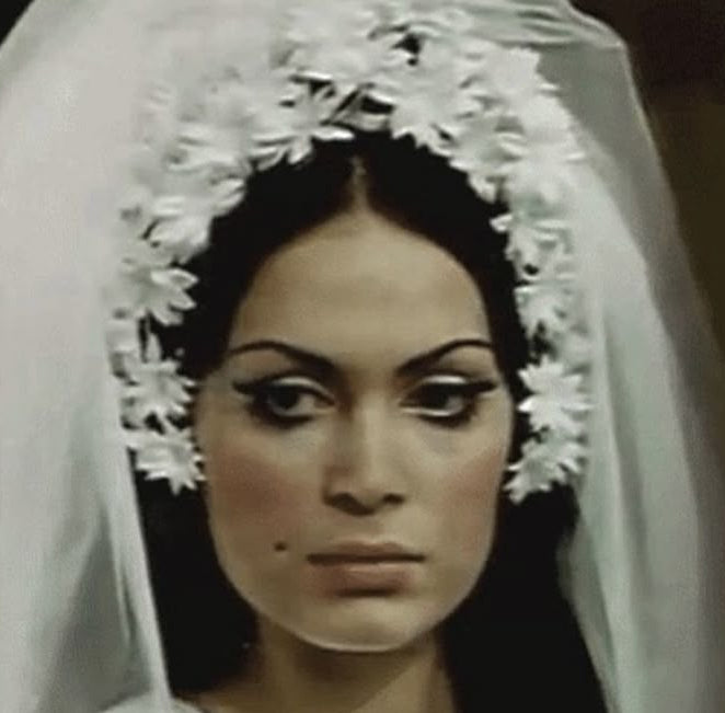 60s | mantilla veil gown | M-L